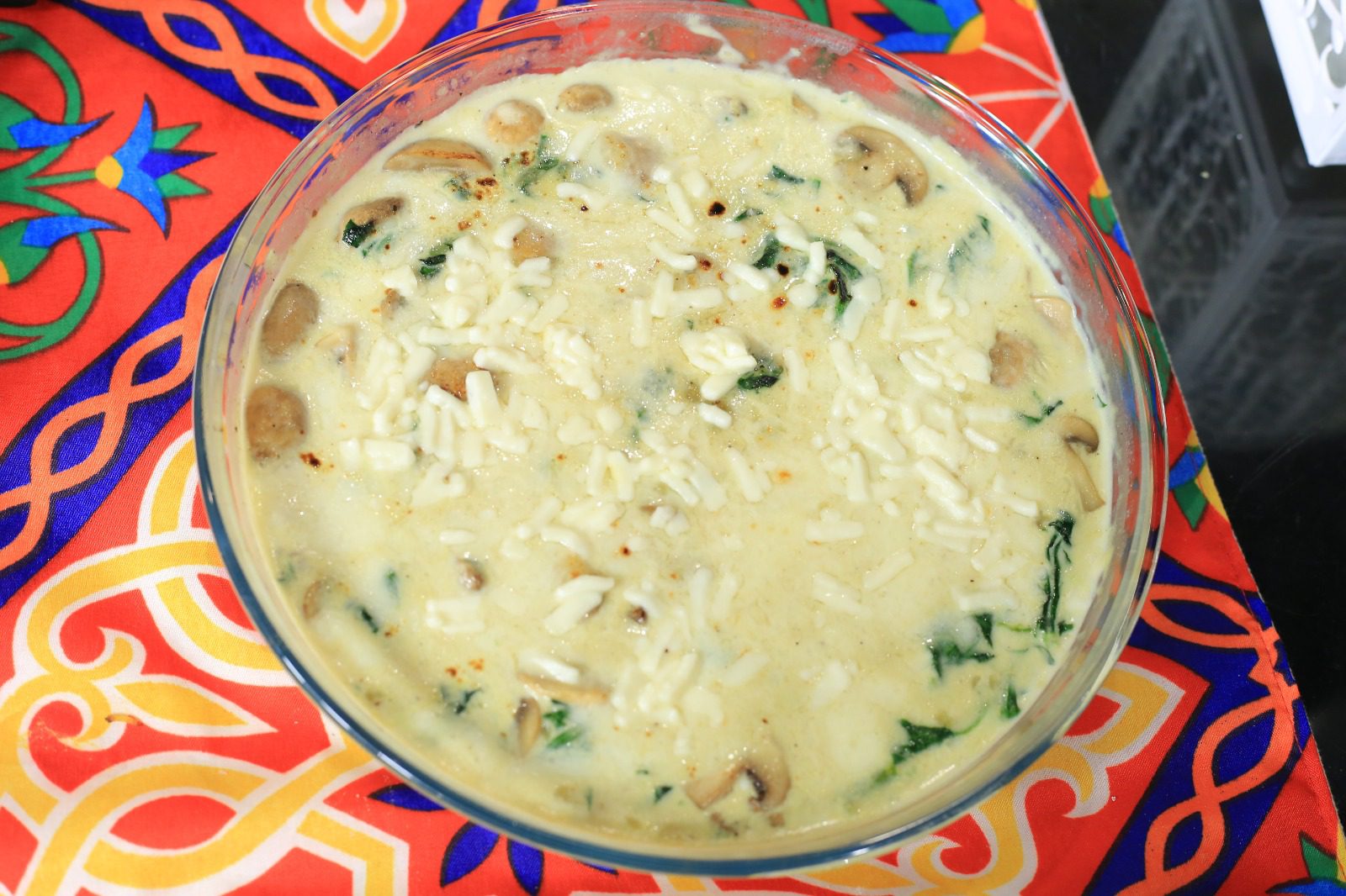 جراتان السبانخ بالمشروم