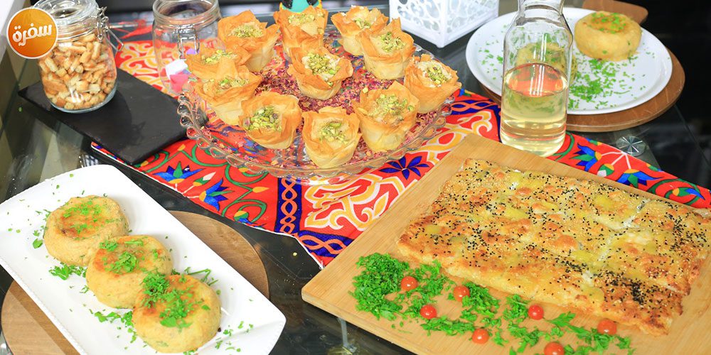 أكواب جلاش ليالي لبنان - قوارب البطاطس باللحمة المفرومة