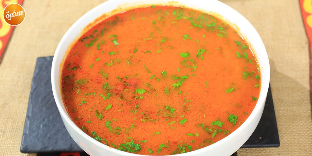 شوربة لسان العصفور والطماطم
