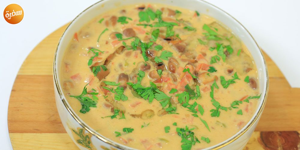 فول بالطحينة والزبادي