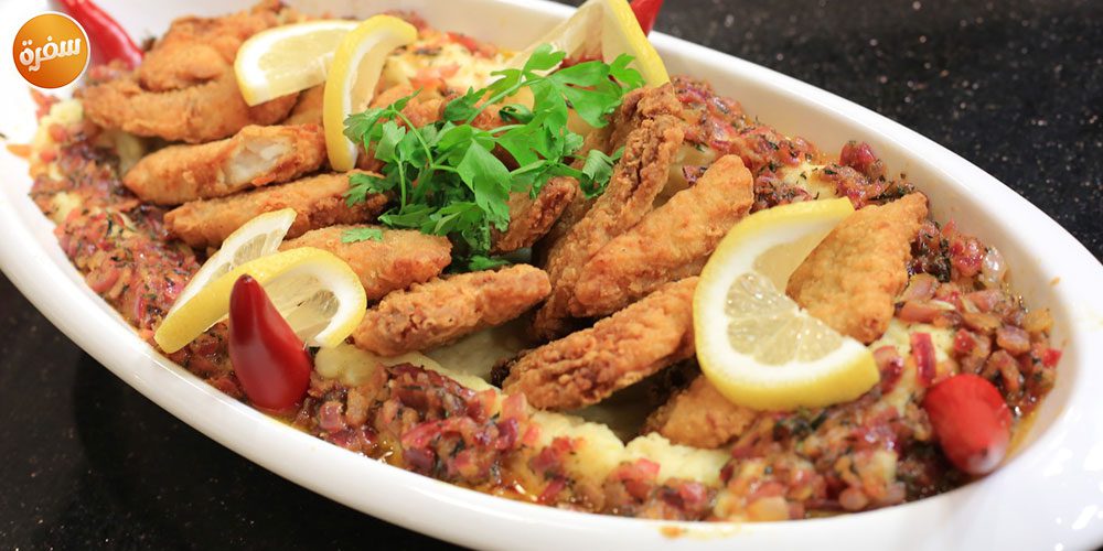 فيليه السمك المقرمش مع البيوريه بالزبدة والأعشاب