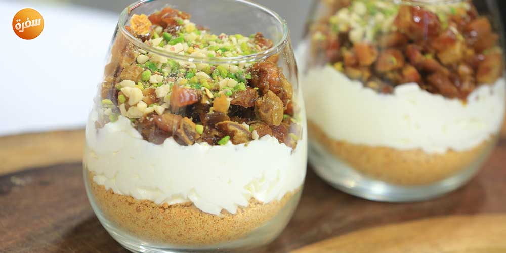 أكواب تشيز كيك التمر