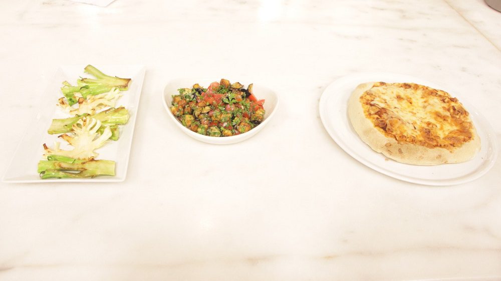 البروكلي والقرنبيط بماء الفيتا - سلطة الباذنجان المنقوعة بسائل الفيتا