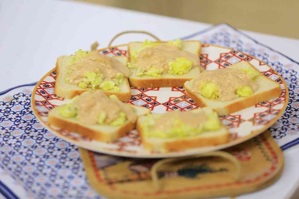 توست البيض بصوص الزبادي