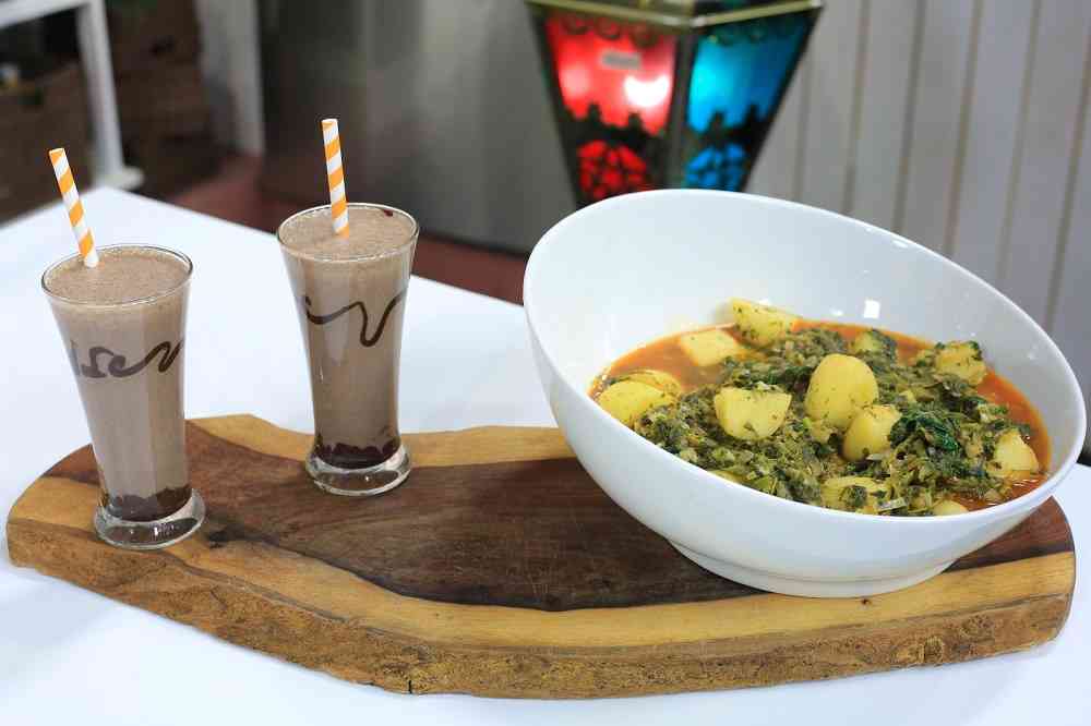 سبانخ بالبطاطس - مشروب جوز الهند بالشوكولاتة