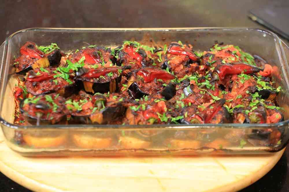 صينية الكفتة بالبطاطس والباذنجان