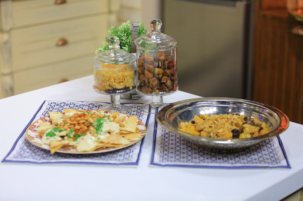 فتة حمص - خشاف بالورد وماء الزهر