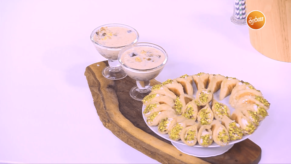 قطايف بالقشطة - خشاف باللبن