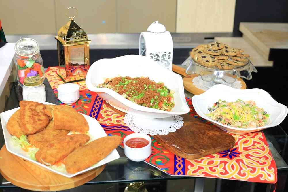 كوردن بلو البطاطس - سلطة لسان عصفور - كوكيز بسكويت الشوكولاتة