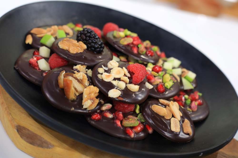 أقراص الشوكولاتة بالفواكه