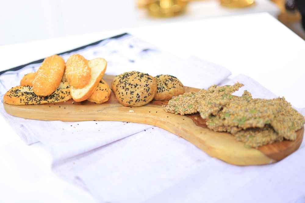 خبز كايزر بدون دقيق - فينو بدون دقيق للدايت - كراكرز قشور السيليوم