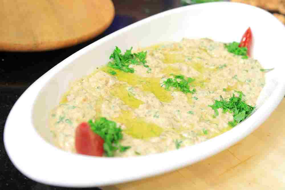 سلطة بابا غنوج بالزبادي