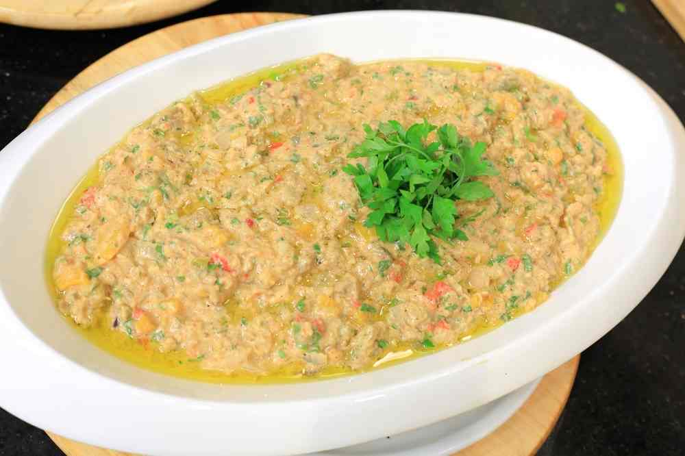 سلطة بابا غنوج بالزبادي