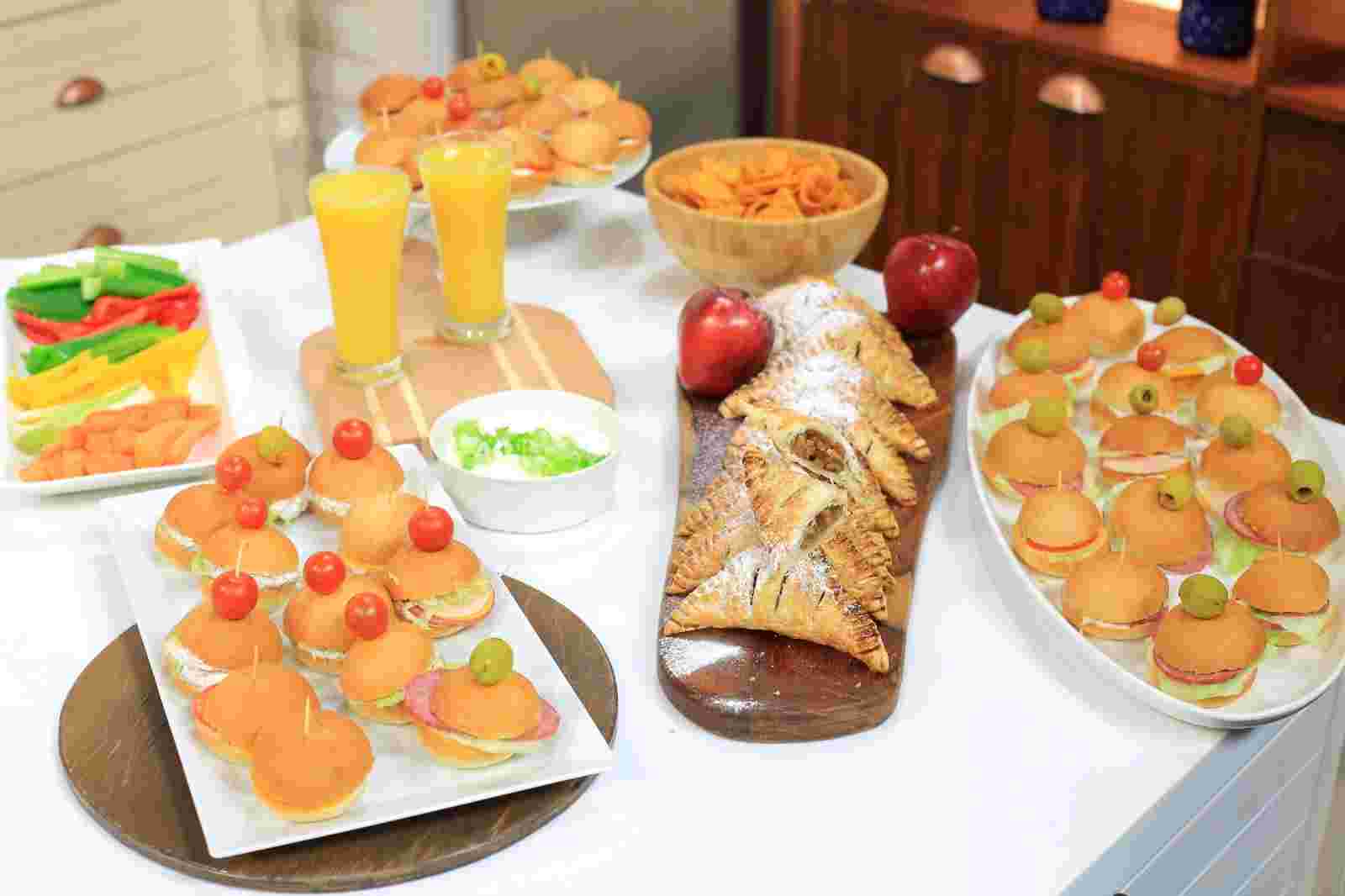 ميني سندوتش بحشوات مختلفة - فطيرة التفاح