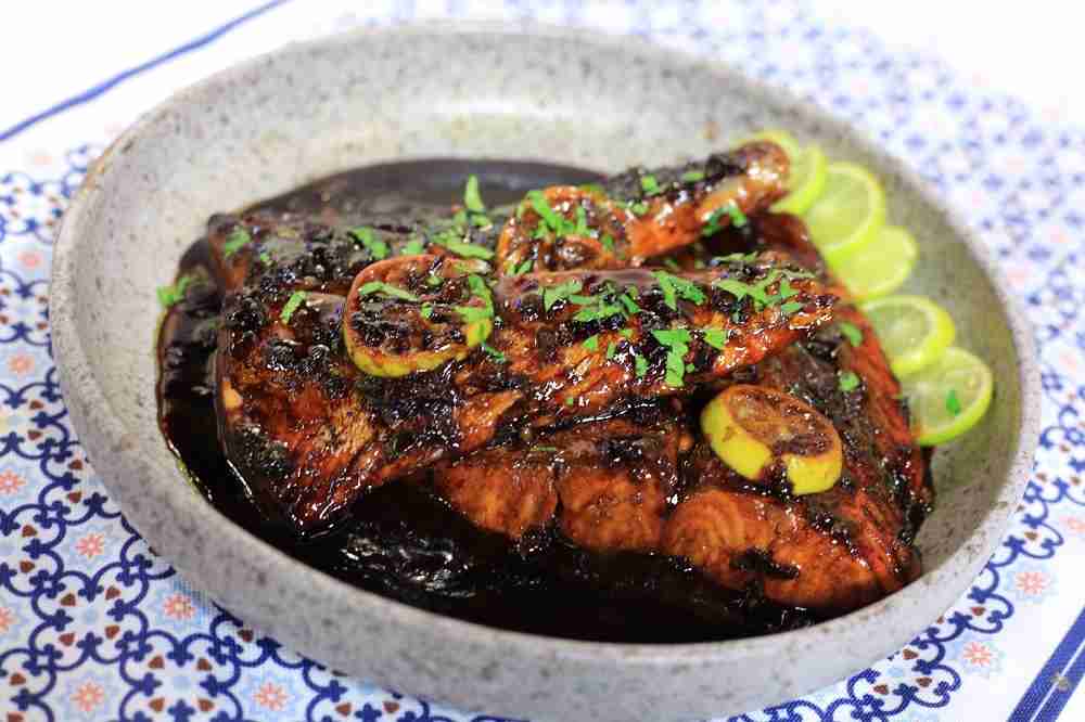 سلمون بصوص الزنجبيل والعسل