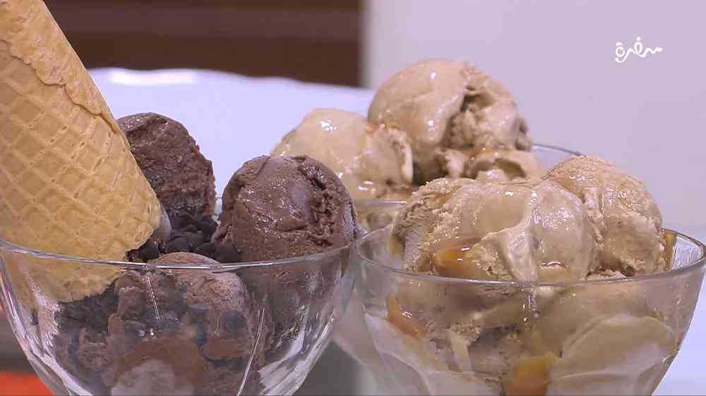 آيس كريم شوكولاتة بزبدة الفول السوداني