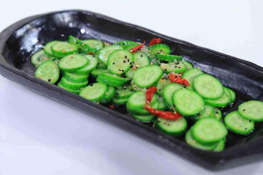 سلطة الخيار الكوري