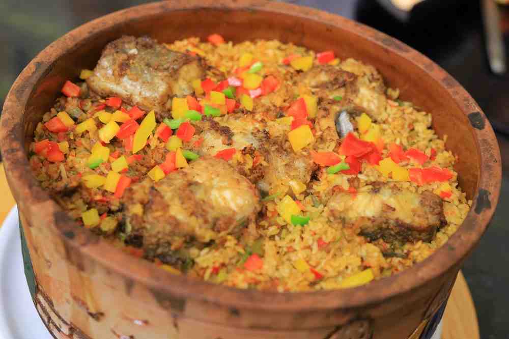 سمك ثعابين بالأرز