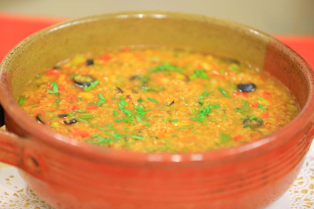 طاجن فريك بالزيتون والفلفل الألوان