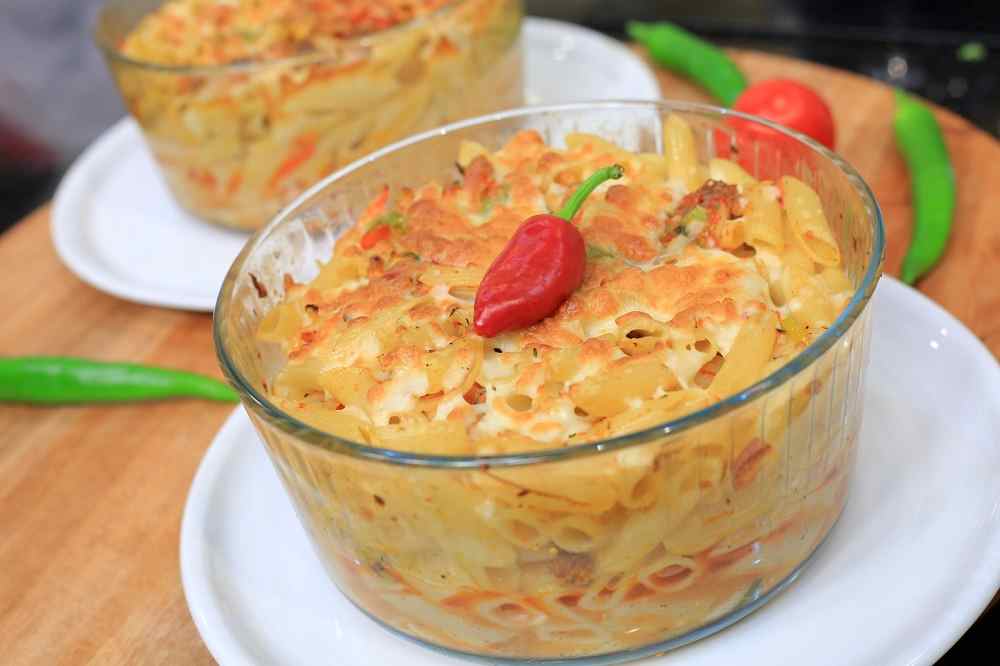 طاجن مكرونة بالسجق