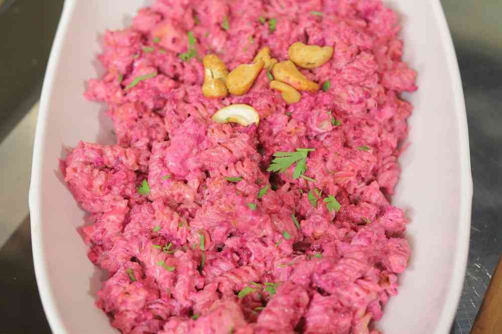 مكرونة بصوص البنجر