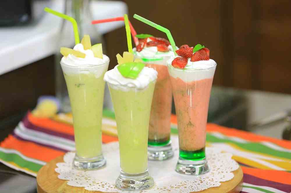 ميلك شيك الفراولة بالنعناع