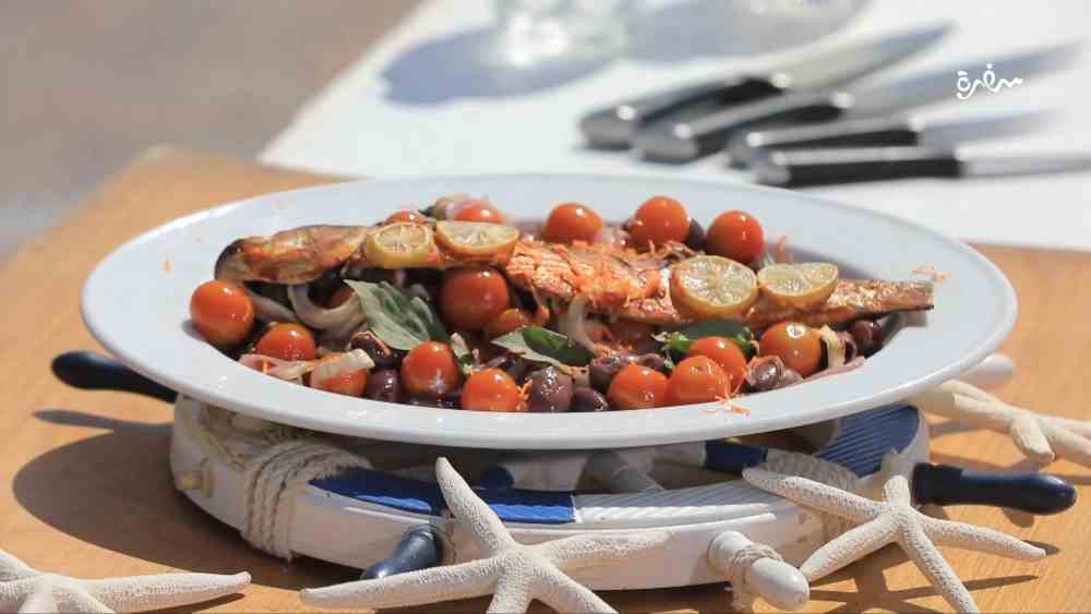 سمك بوري بحشوة الطماطم والزيتون