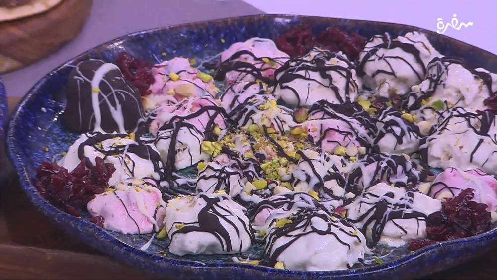 آيس كريم زبادي بالتوت بدون سكر