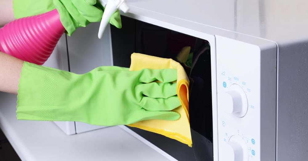 تنظيف الميكروويف