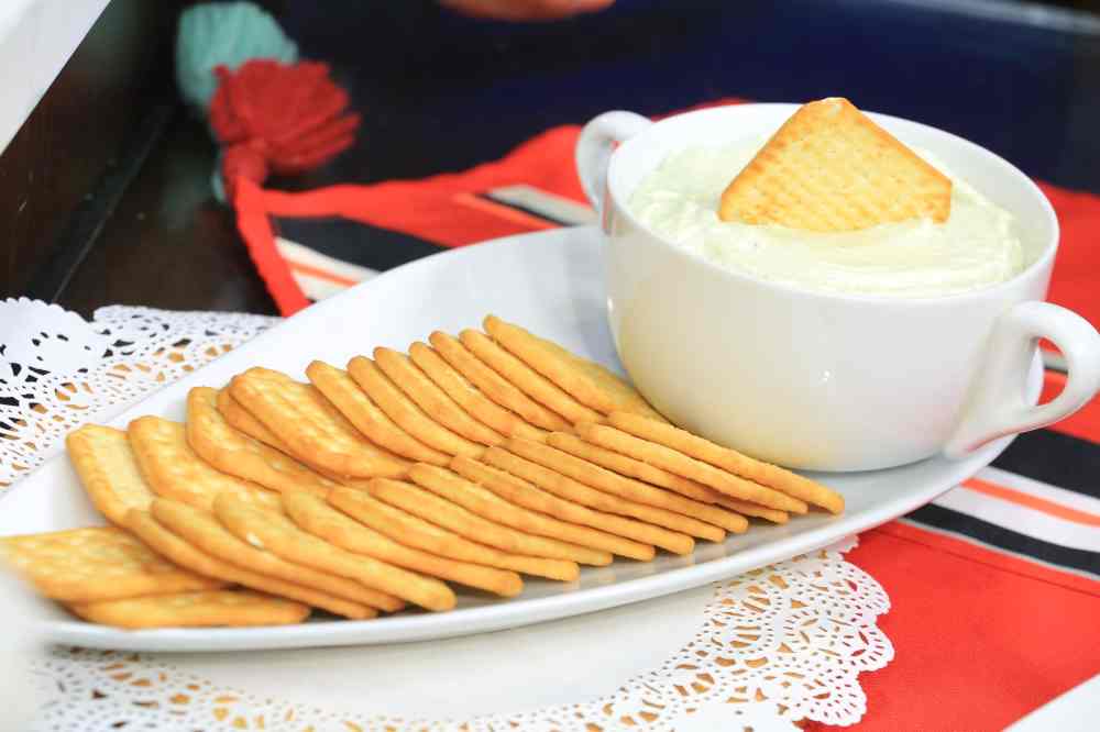 سبريد الأفوكادو بالجبنة