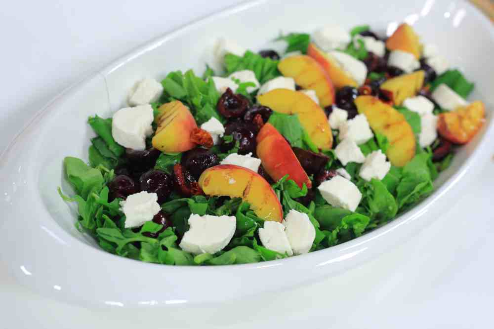 سلطة خوخ وكريز