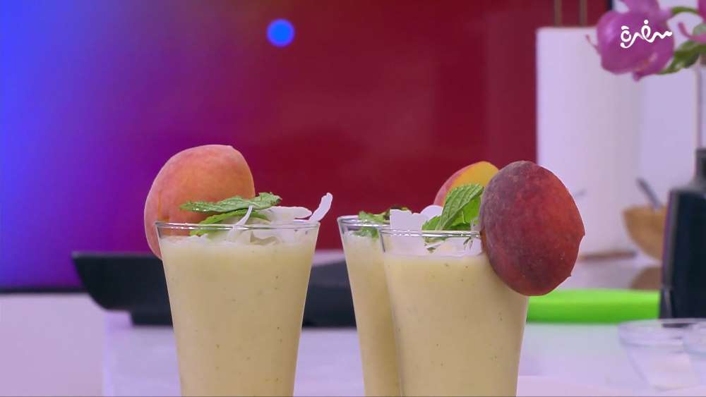 سموذي الخوخ بجوز الهند