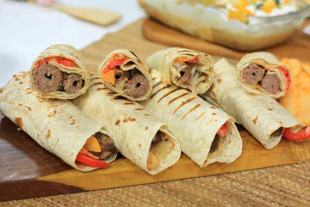 سندوتش الكفتة والطحينة