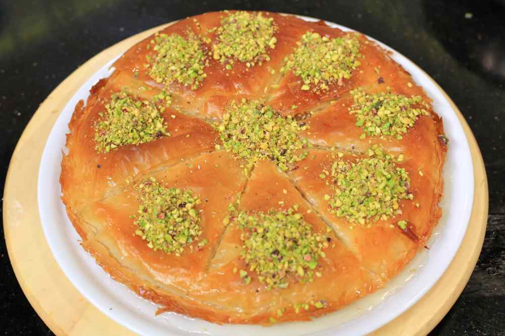 صينية بقلاوة بالكاسترد