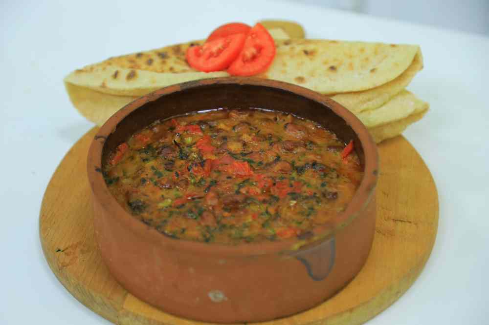 طاجن فول بالخضرة