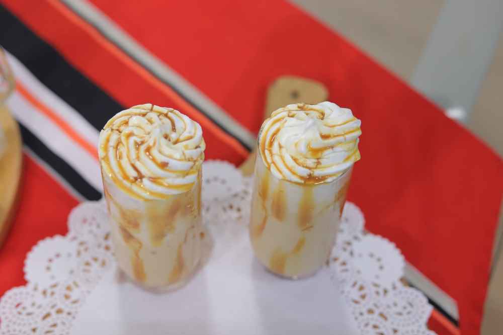 فرابتشينو الشاي الأسود بالكراميل
