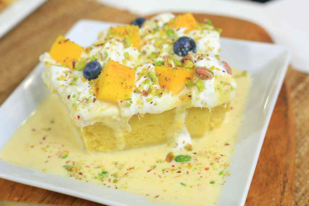 كيكة تريليتشي بالمانجو