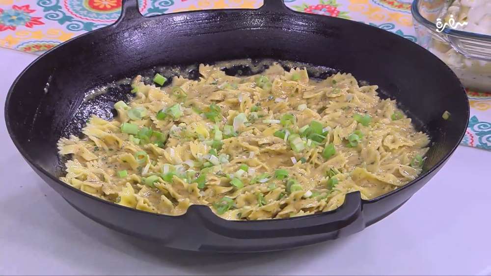 مكرونة بينك صوص بالريحان