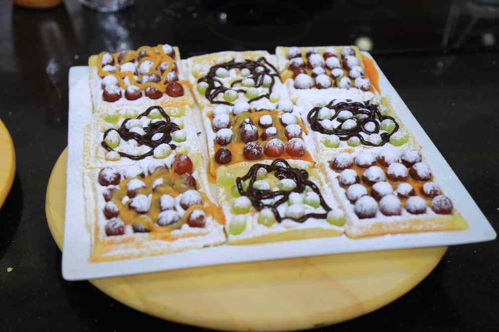 وافل بصوصات متنوعة