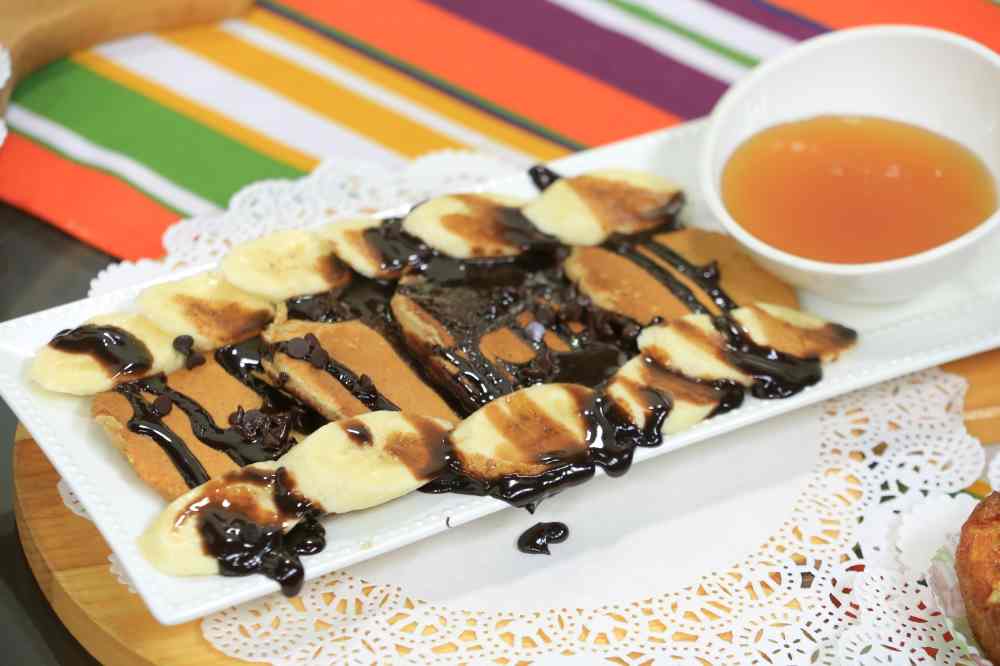 بان كيك الدقيق الأسمر بالشوكولاتة