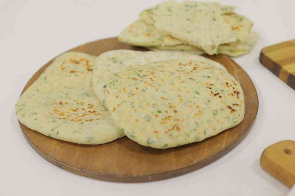 خبز بالبقدونس