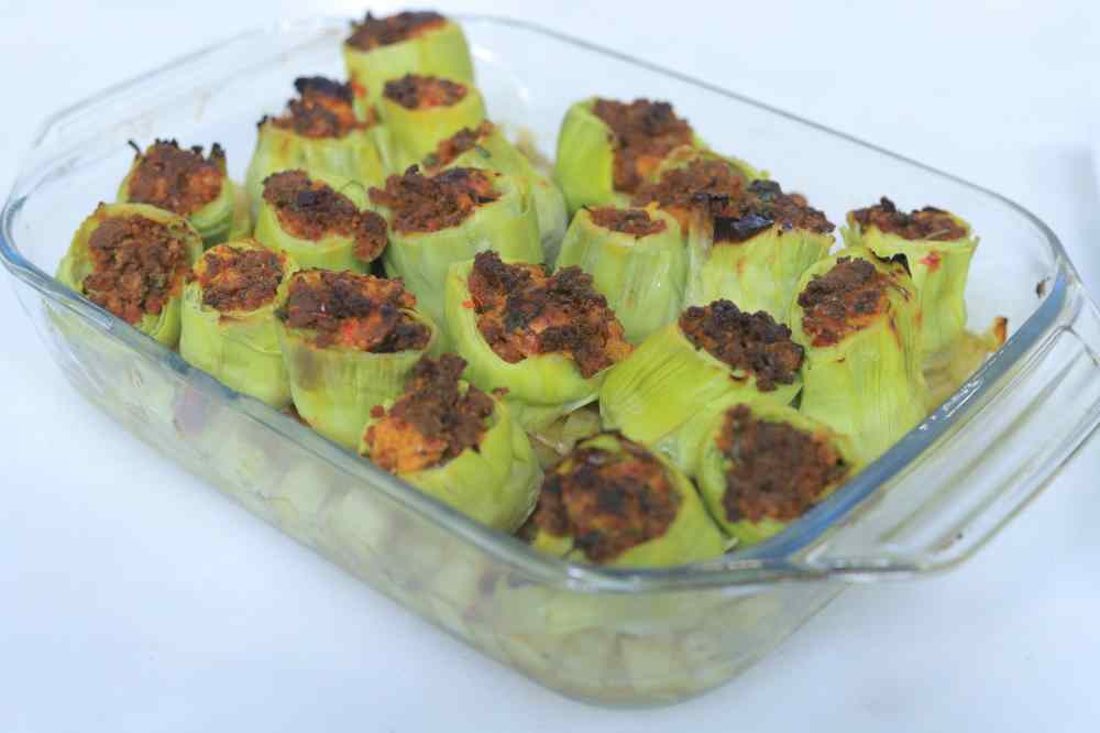 خرشوف محشي سجق مع البطاطس