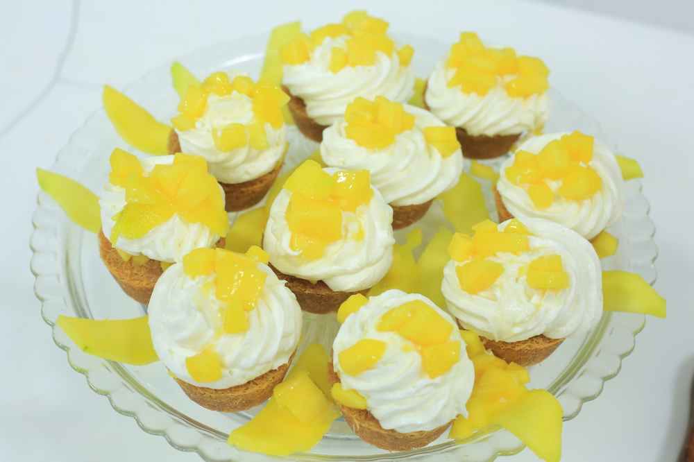 كب كنافة بالمانجو