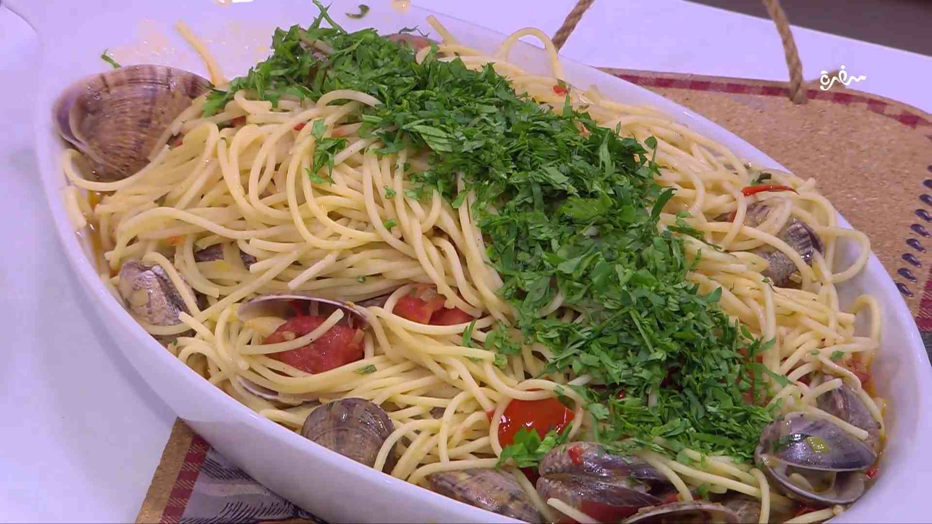 مكرونة إسباجيتي بالجندوفلي