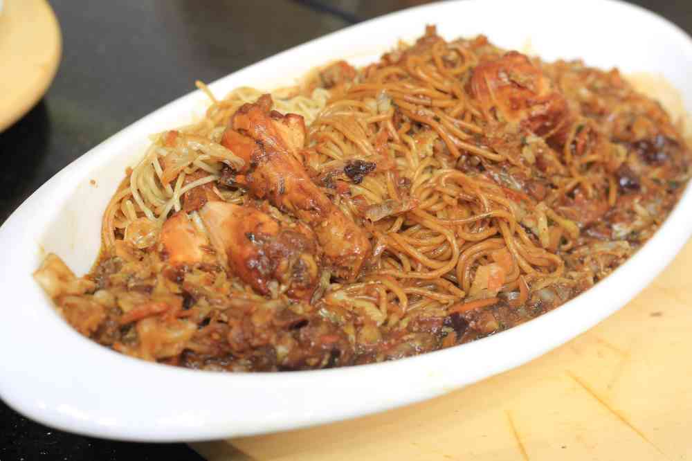 دبابيس الدجاج بالعسل والصويا