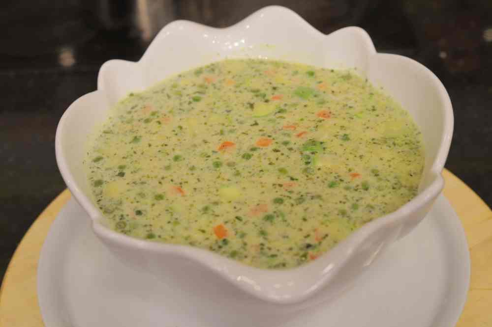 شوربة خضار بالزبادي والنعناع