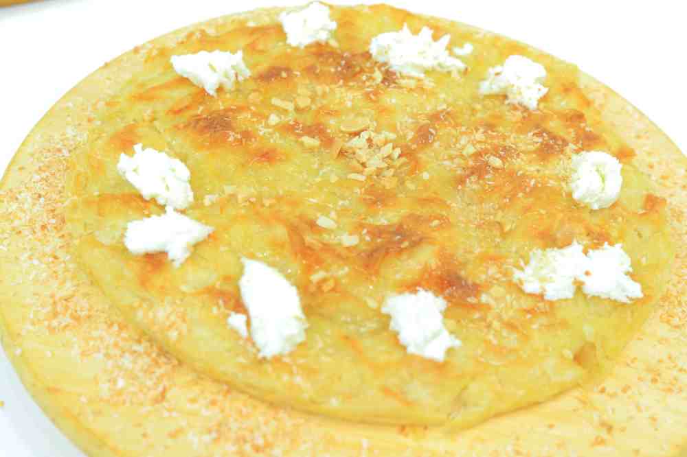 فطيرة جلاش بالسكر