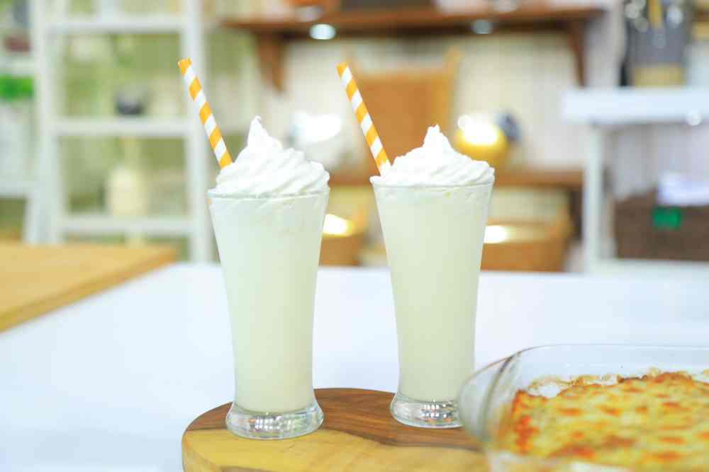 ميلك شيك الشوكولاتة البيضاء