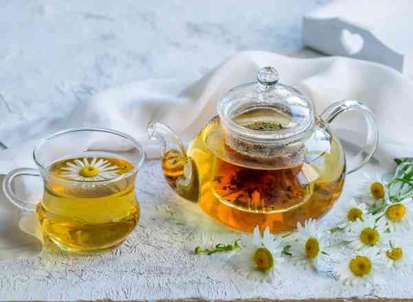 ماذا يحدث لجسمك إذا شربت الشاي كل يوم؟