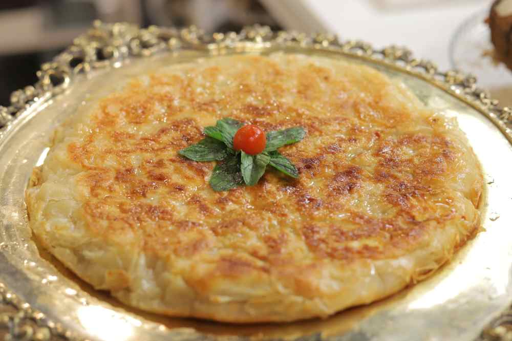 جلاش بالجبنة في الطاسة